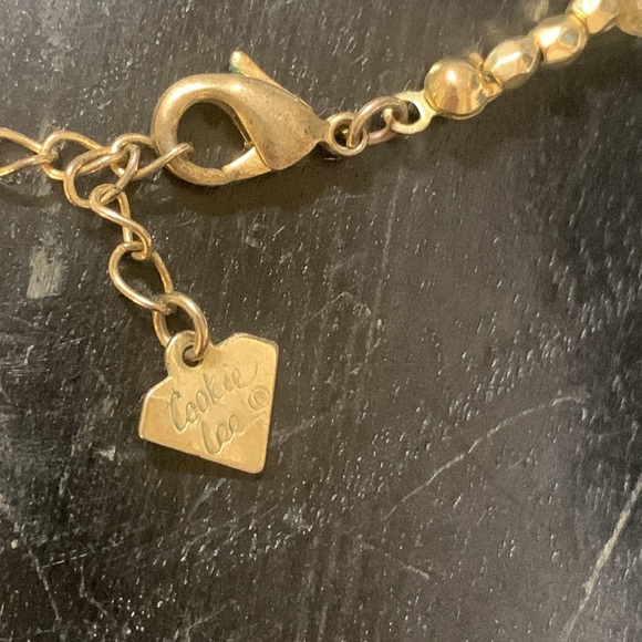 Cookie Lee lucite charm necklace pale gold - Picture 4 of 10